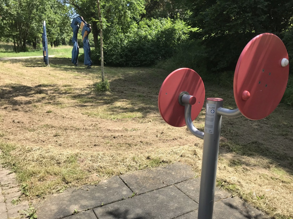 Sport und Kunst im Skulpturenpark Wettersbach Sport und Kunst im Skulpturenpark Wettersbach